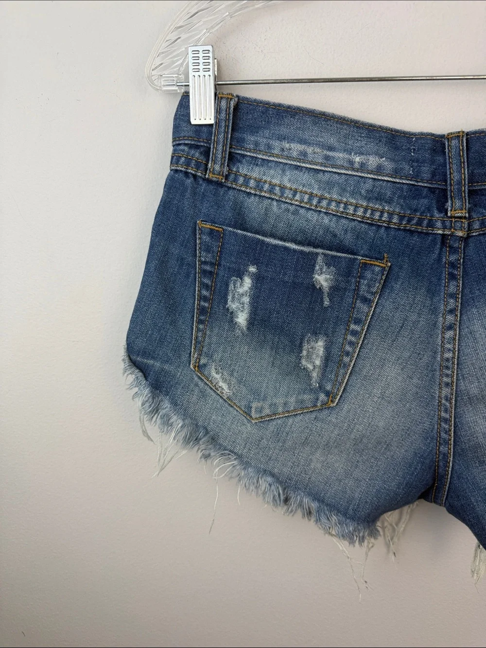 One Teaspoon NO 2’s Low Rise Jean Shorts 8” Rise Raw Curved Hem Sz 25 Distressed